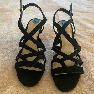 NWT Nine West Black Strappy Women's Heels